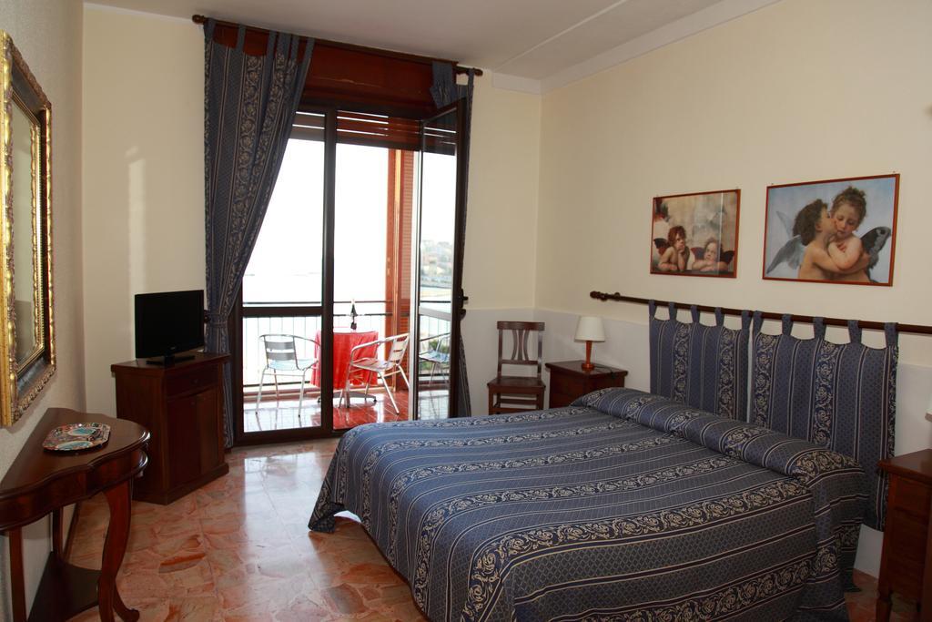 B&B Ortigia Sea View Syracuse Habitación foto